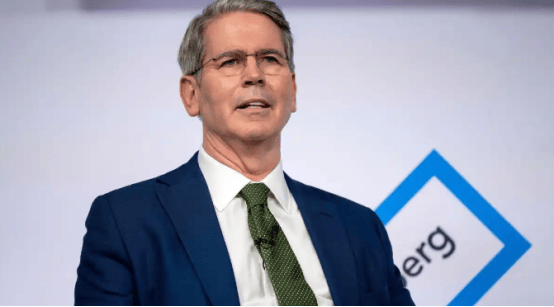 特朗普宣布大胜，中国3邻国倒戈，送500亿大单，美财长一反常态对华示好