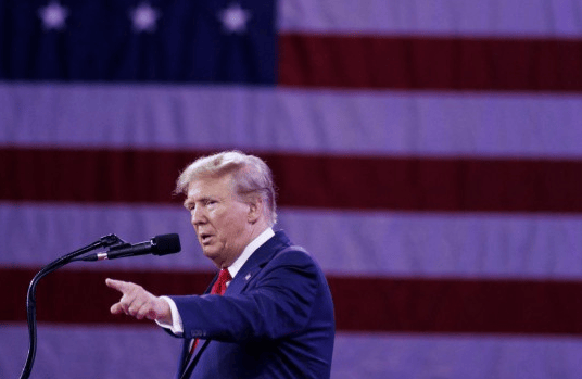 特朗普宣布大胜，中国3邻国倒戈，送500亿大单，美财长一反常态对华示好