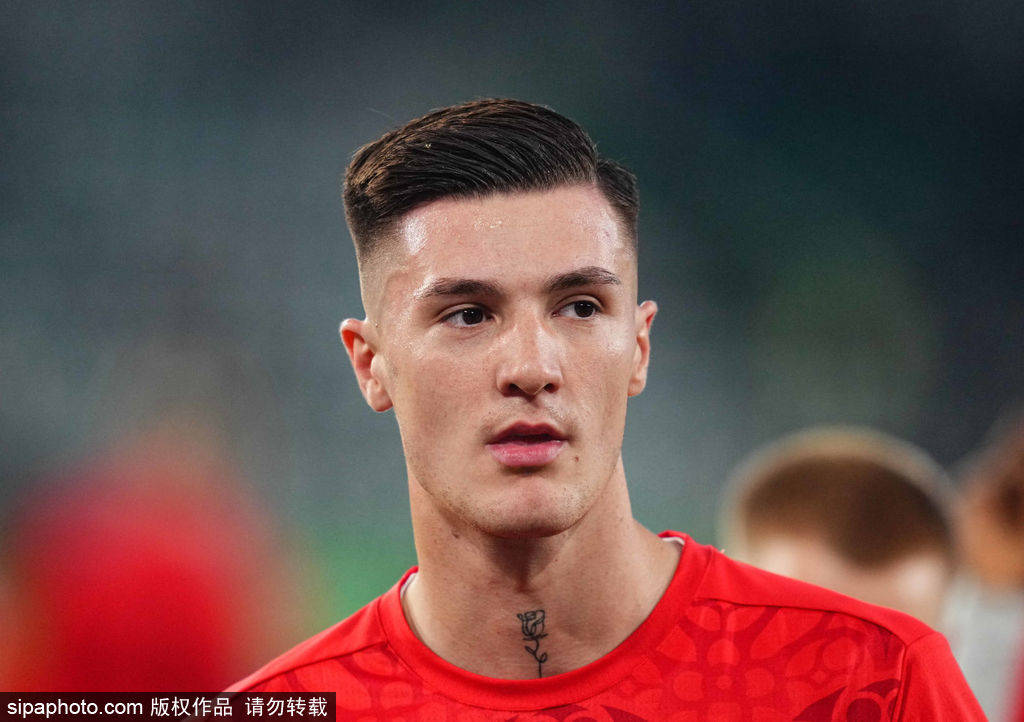 曝曼联已经放弃从维拉引进沃特金斯 将全力追求塞斯科