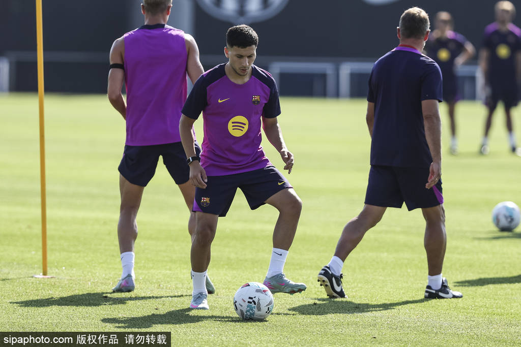 巴萨新援首秀惊艳!门神、全能锋线与未来之星齐发力