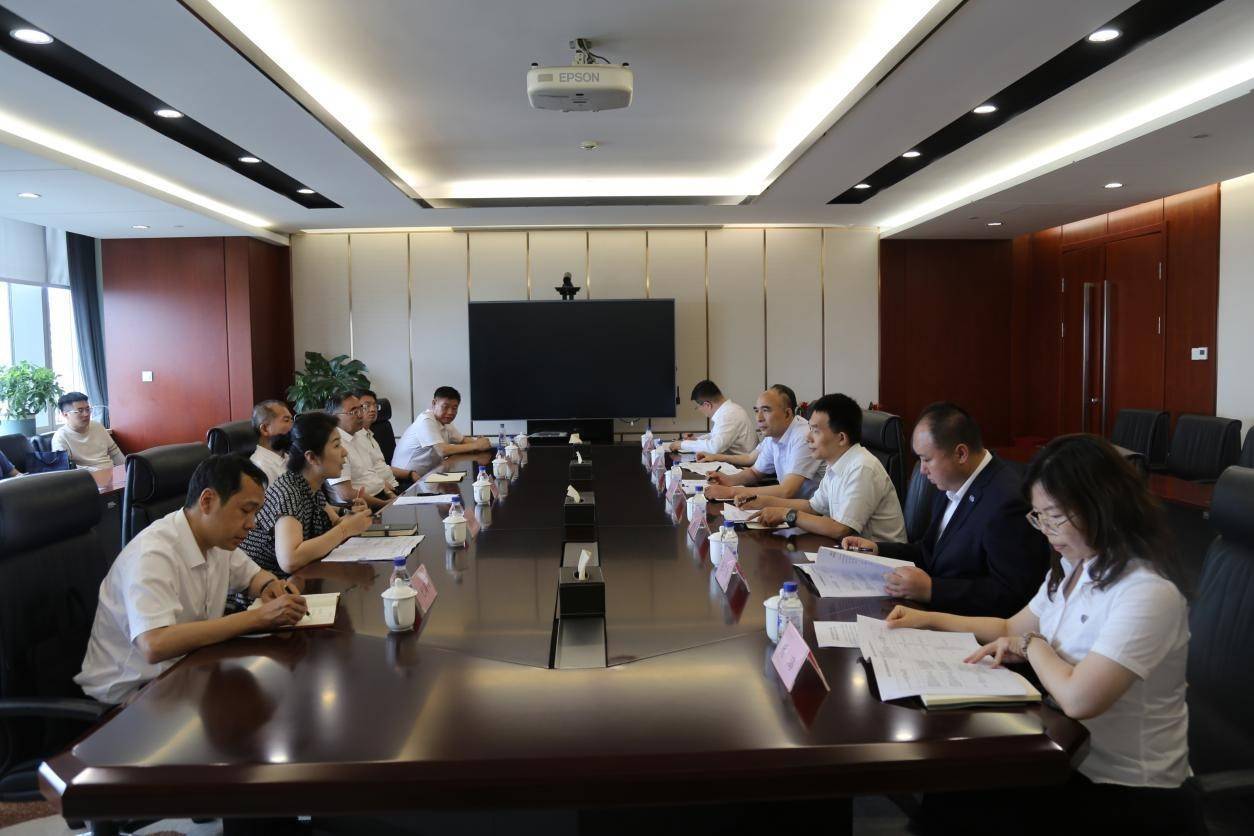 进出口银行吉林省分行党委书记、行长徐利会见通化市市长一行