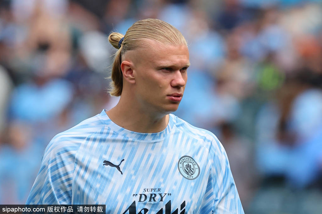 观战台：利物浦打响英超揭幕战 曼联枪手锋线天团火拼