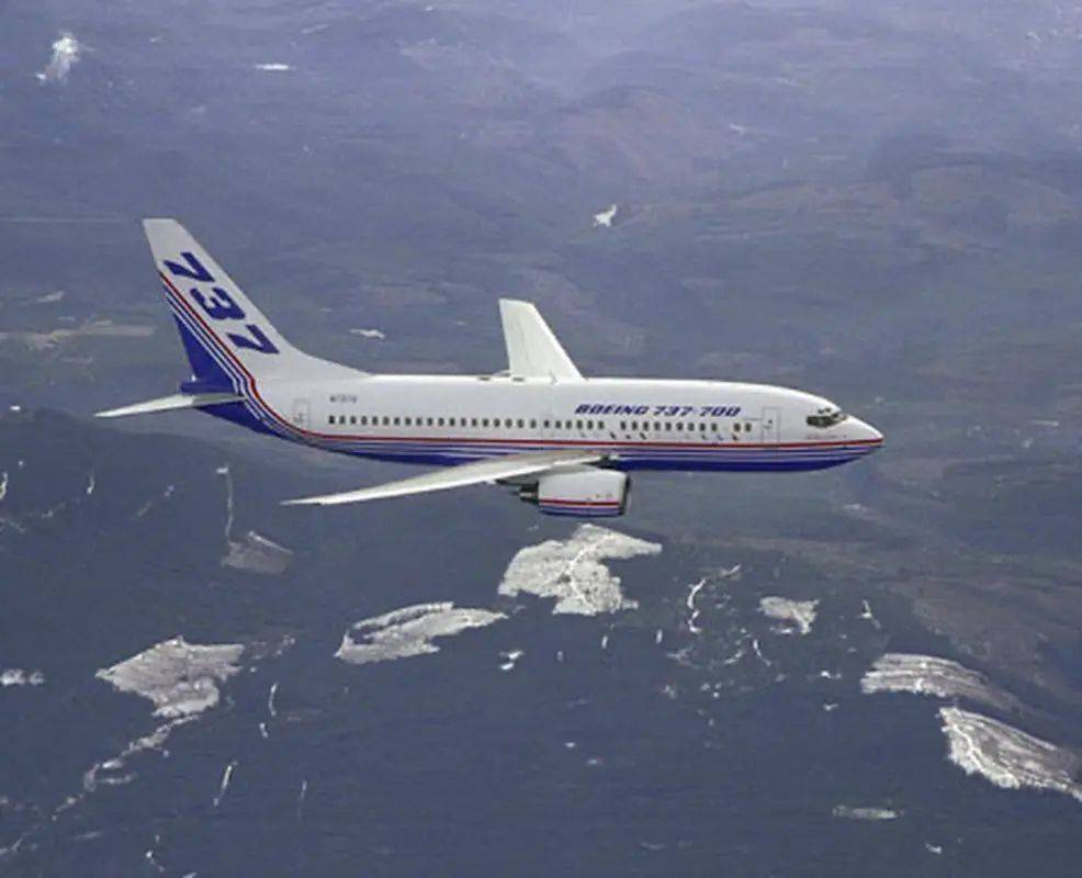 普京抵达北京机场前,被俄罗斯扣押的3架中国飞机,确定彻底打水漂了,中方弄懂俄的意思