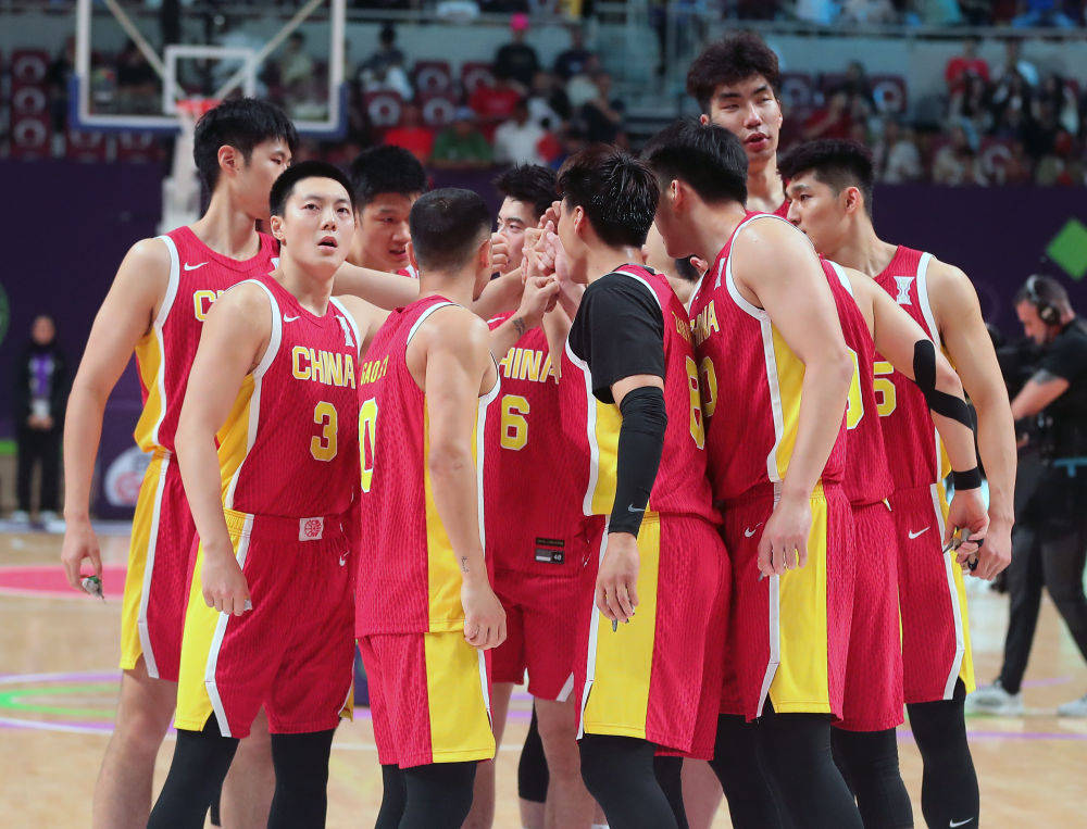 郭振明：杭州热身赛时 胡金秋过家门而不入