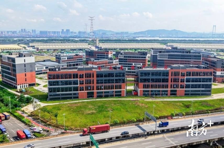 南大干线经济带重磅来袭！番禺南大集团产业园开园