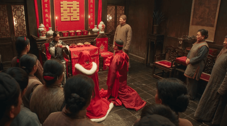 杨幂扮土、欧豪被吹“内娱梁宽植”，但这剧还不够“敢拍”