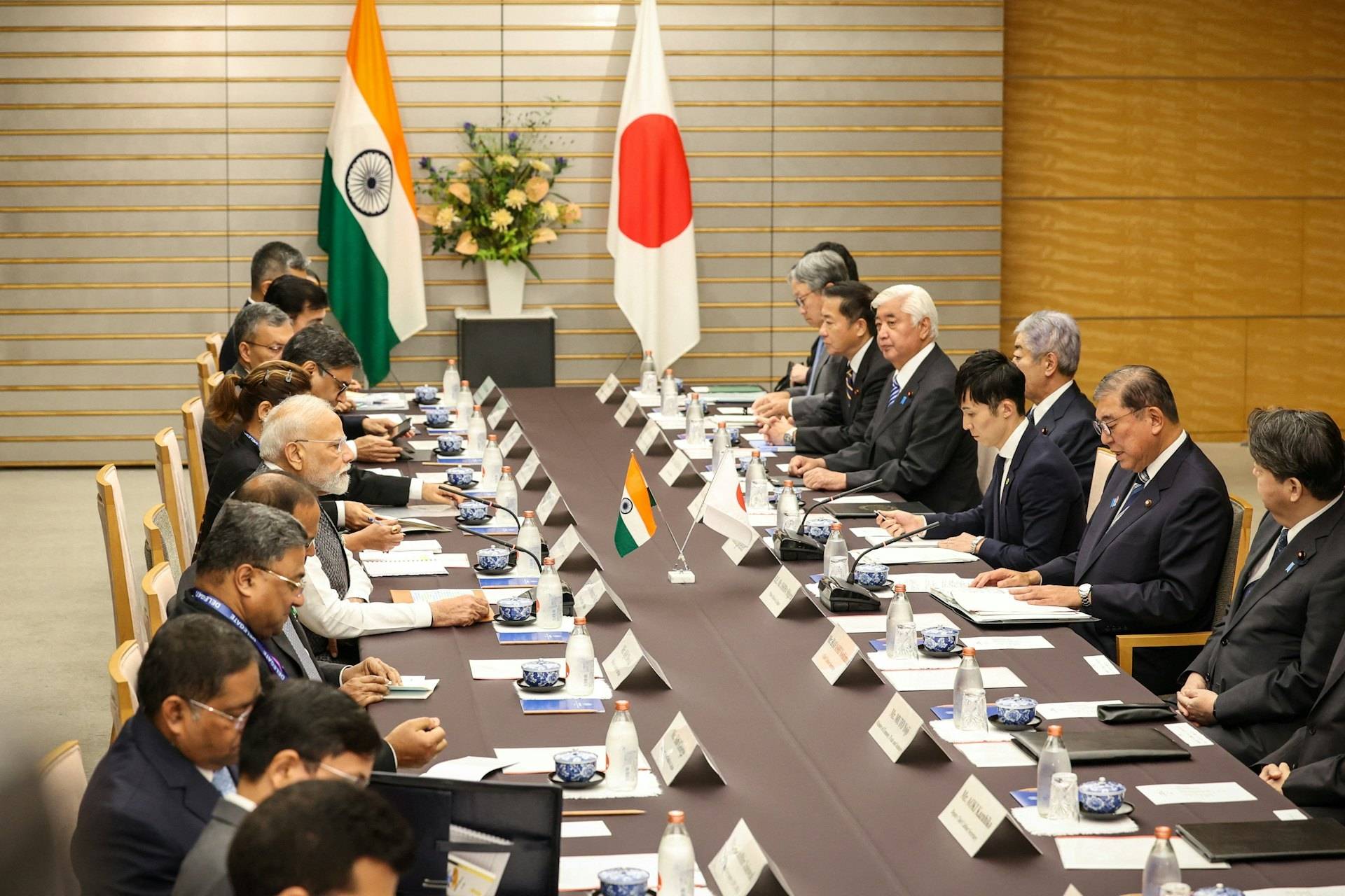 上合峰会前，莫迪获10万亿投资承诺，对华表态引发关注，强调四个字