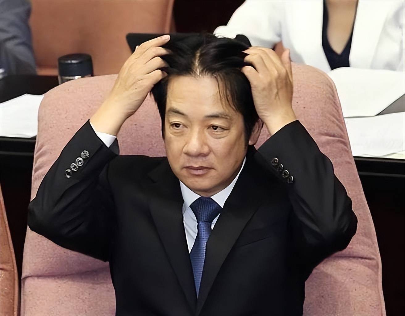 洪秀柱现身北京，赖清德面临严峻考验，大陆新动作引发关注