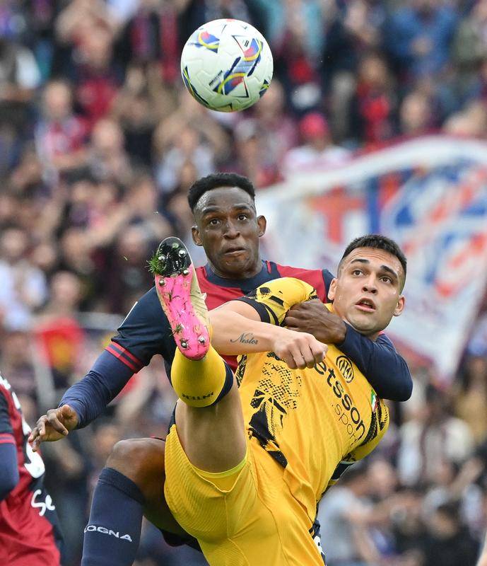 欧洲足坛夏窗综述：纪录与闹剧并存 英超再次成为主角