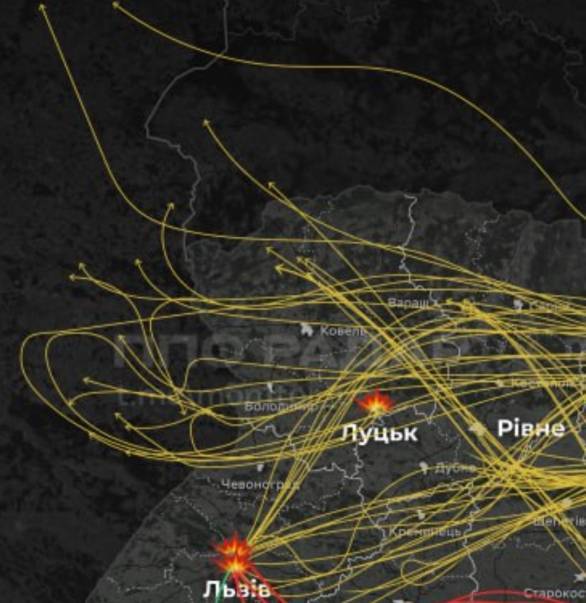 特朗普终于就俄无人机事件表态，波兰：说的啥