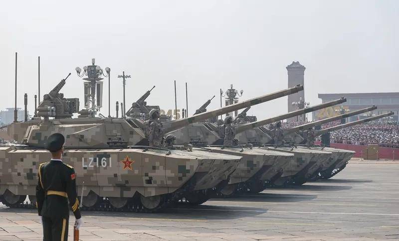 俄乌战争打到现在，印媒才发现中俄武器差距这么大：93阅兵后远超