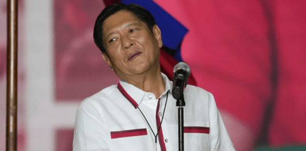 手伸得太长了！被俄军打得抬不起后，乌克兰却想在南海拱火，中方一句话表态还是克制了