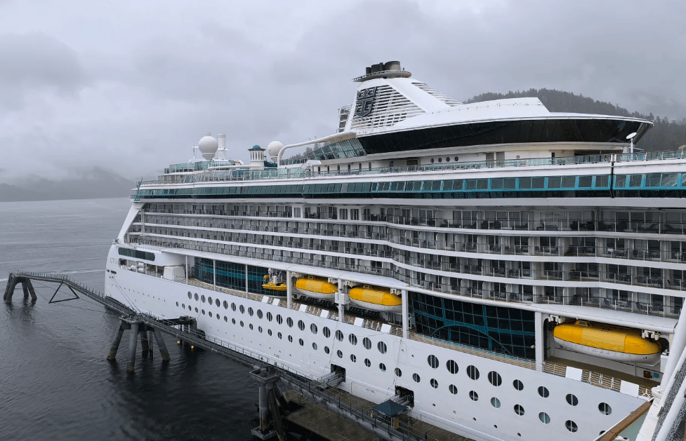 载近2000人豪华邮轮爆发病毒，具有高度传染性！腹泻、呕吐，已有近百人感染，还有人故意隐瞒病征