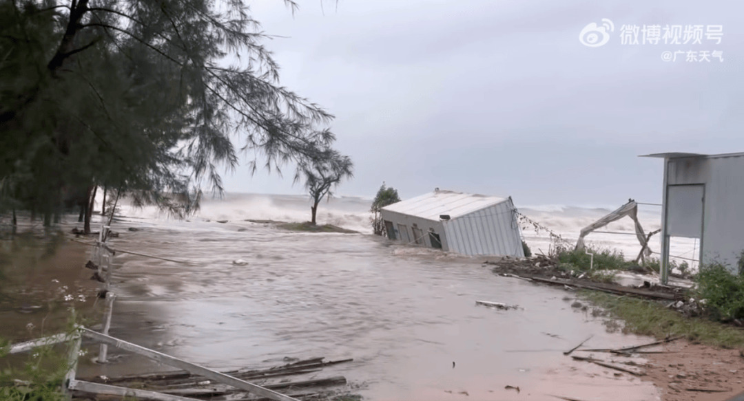 广东多地出现海水倒灌