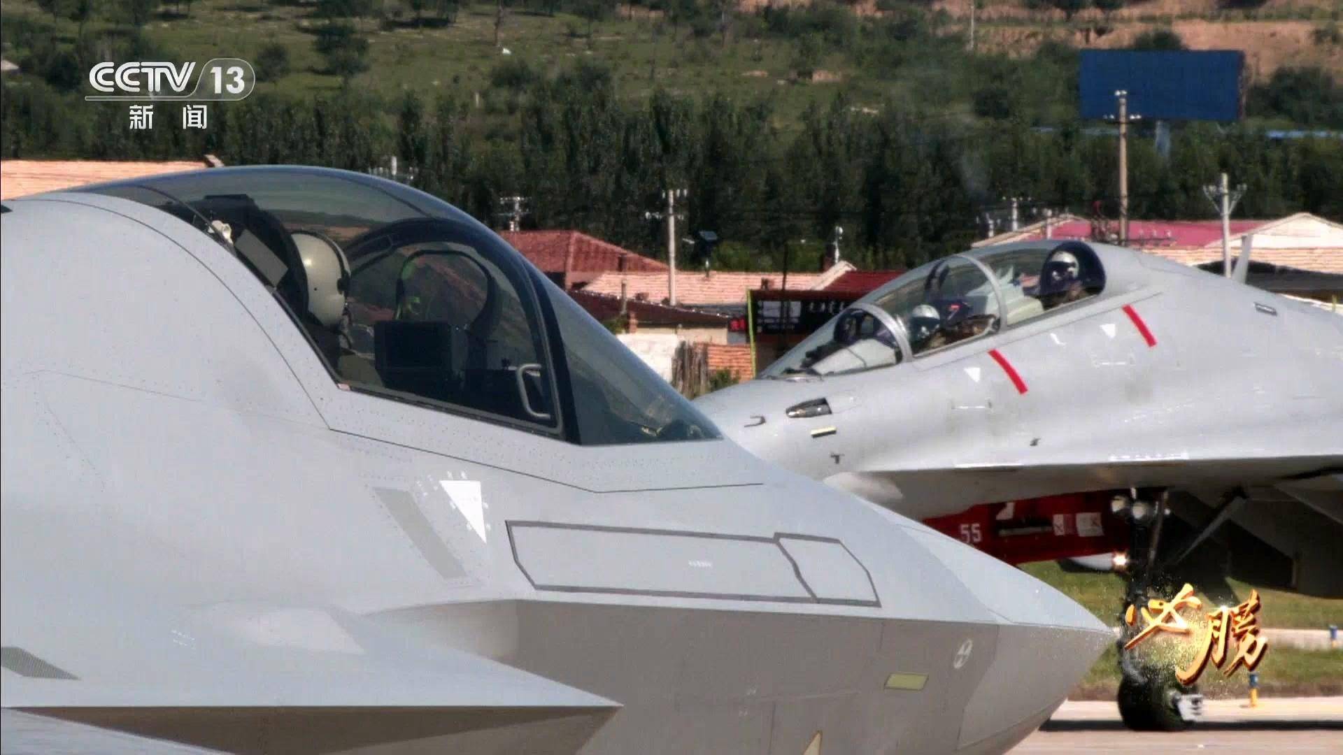如果是真的美军就又该睡不着了，德专家：歼-35量产后还有双座版