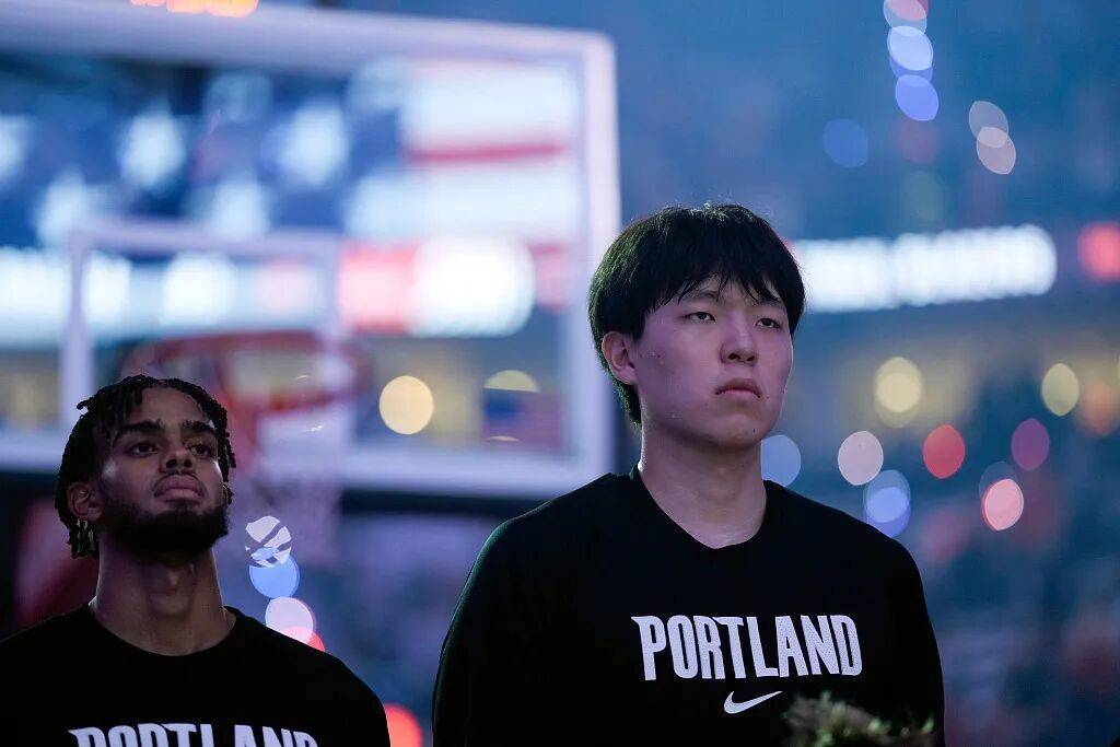 上场5分钟，得2分，1个篮板，杨瀚森体验NBA万事开头难