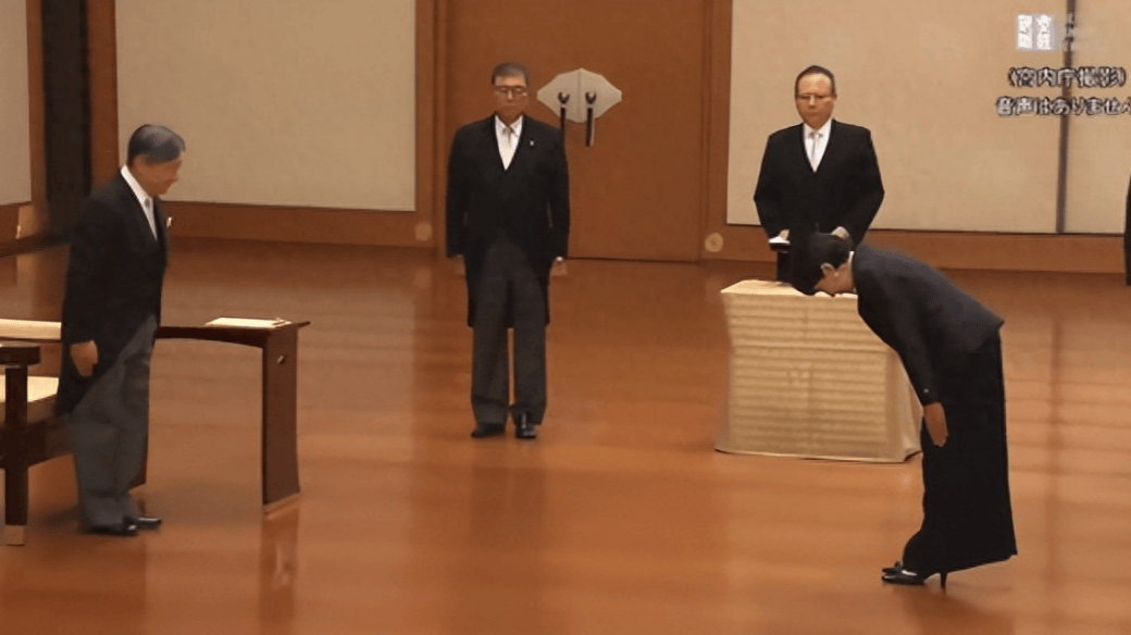 中方没给祝福，高市早苗意识到不对劲，对中日关系轻拿轻放了起来